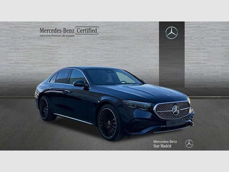 Usado Mercedes E300 313 CV (230 kW) 2025 Azul Berlina