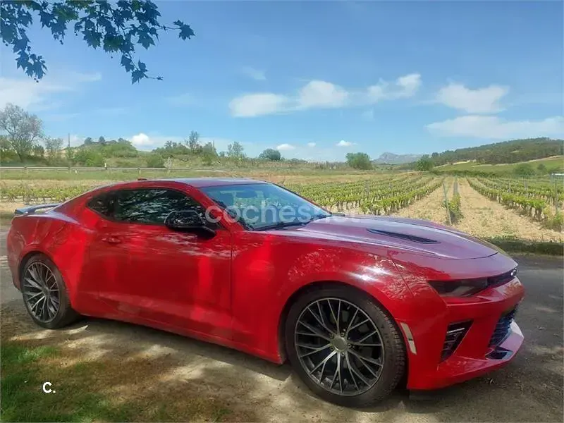 Usado Chevrolet Camaro 432 CV (317 kW) 2015 Rojo Coupe