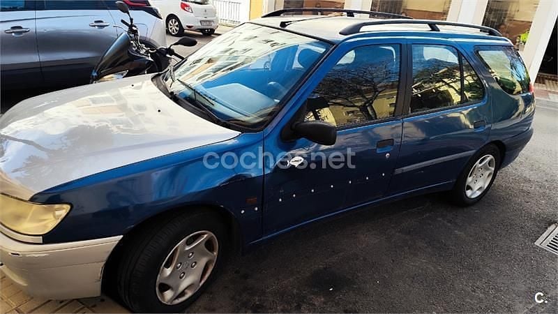 Usado Peugeot 306 Style 90 CV (66 kW) 1998 Azul Familiar