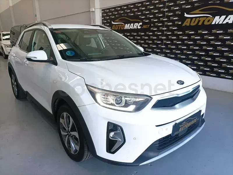 Usado Kia Stonic 120 CV (88 kW) 2021 Blanco SUV