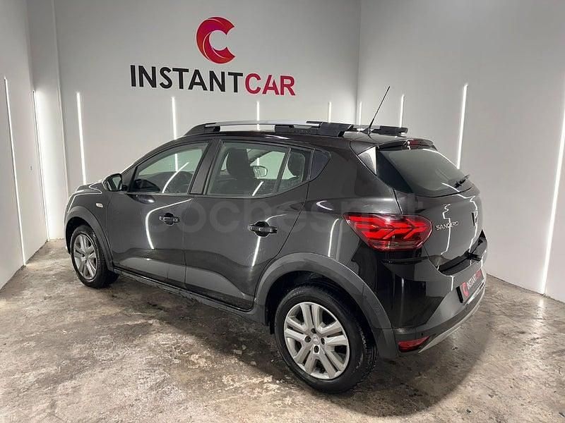 Usado Dacia Sandero Comfort 91 CV (66 kW) 2022 Negro Berlina