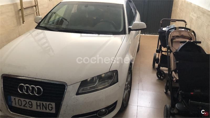 Blanco Usado 2012 Audi A3 Sportback Attraction Berlina | 8500 € (Precio justo) - Imagen 1/4