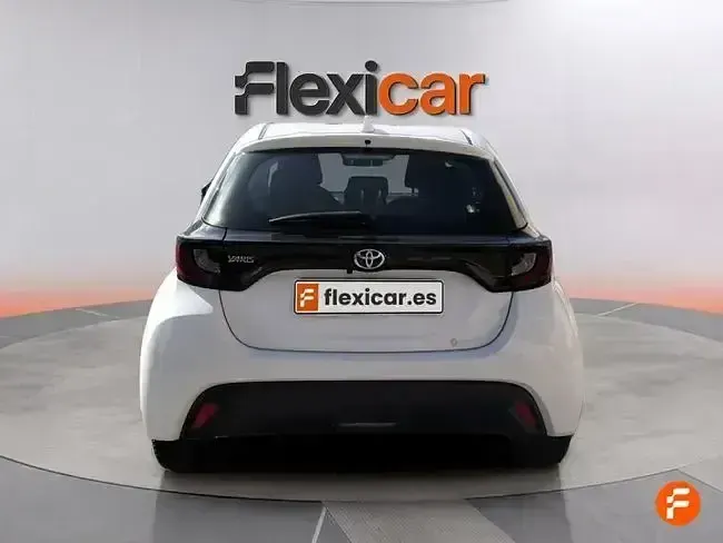 Usado Toyota Yaris Edition 125 CV (91 kW) 2023 Blanco Utilitario