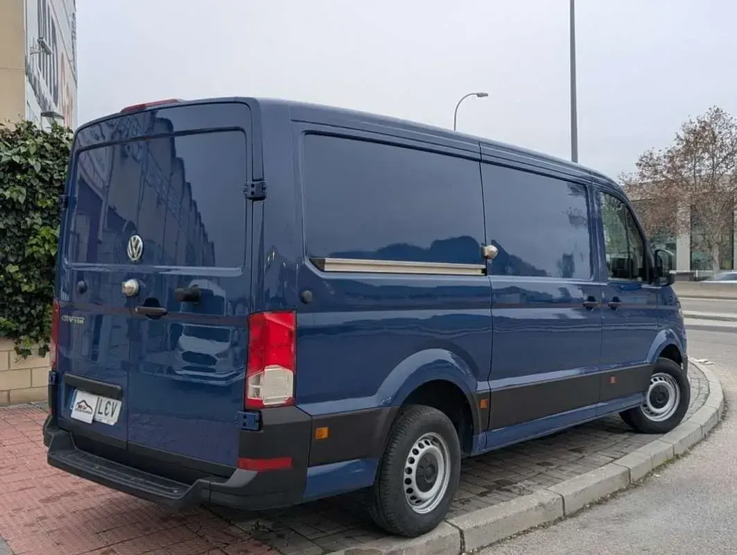 Usado VW Crafter 102 CV (75 kW) 2019 Azul Van