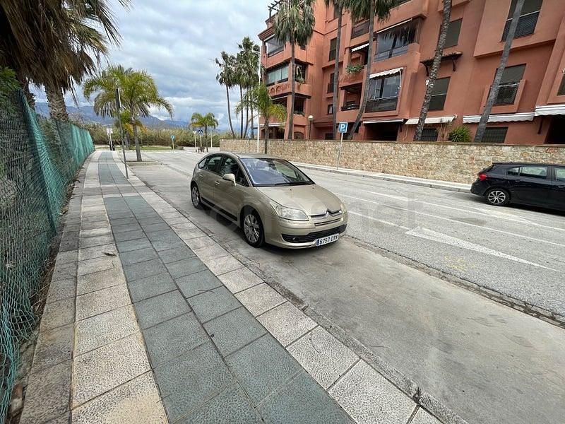 Usado Citroën C4 Exclusive 138 CV (101 kW) 2005 Beige Berlina