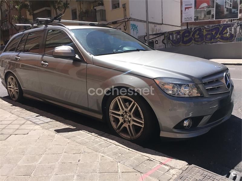 Usado Mercedes C220 Classic 170 HP (125 kW) 2009 Cinzento Carrinha
