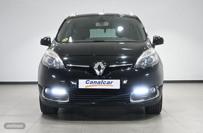 Usado Renault Grand Scénic III Dynamique 130 CV (95 kW) 2014 Negro Monovolumen