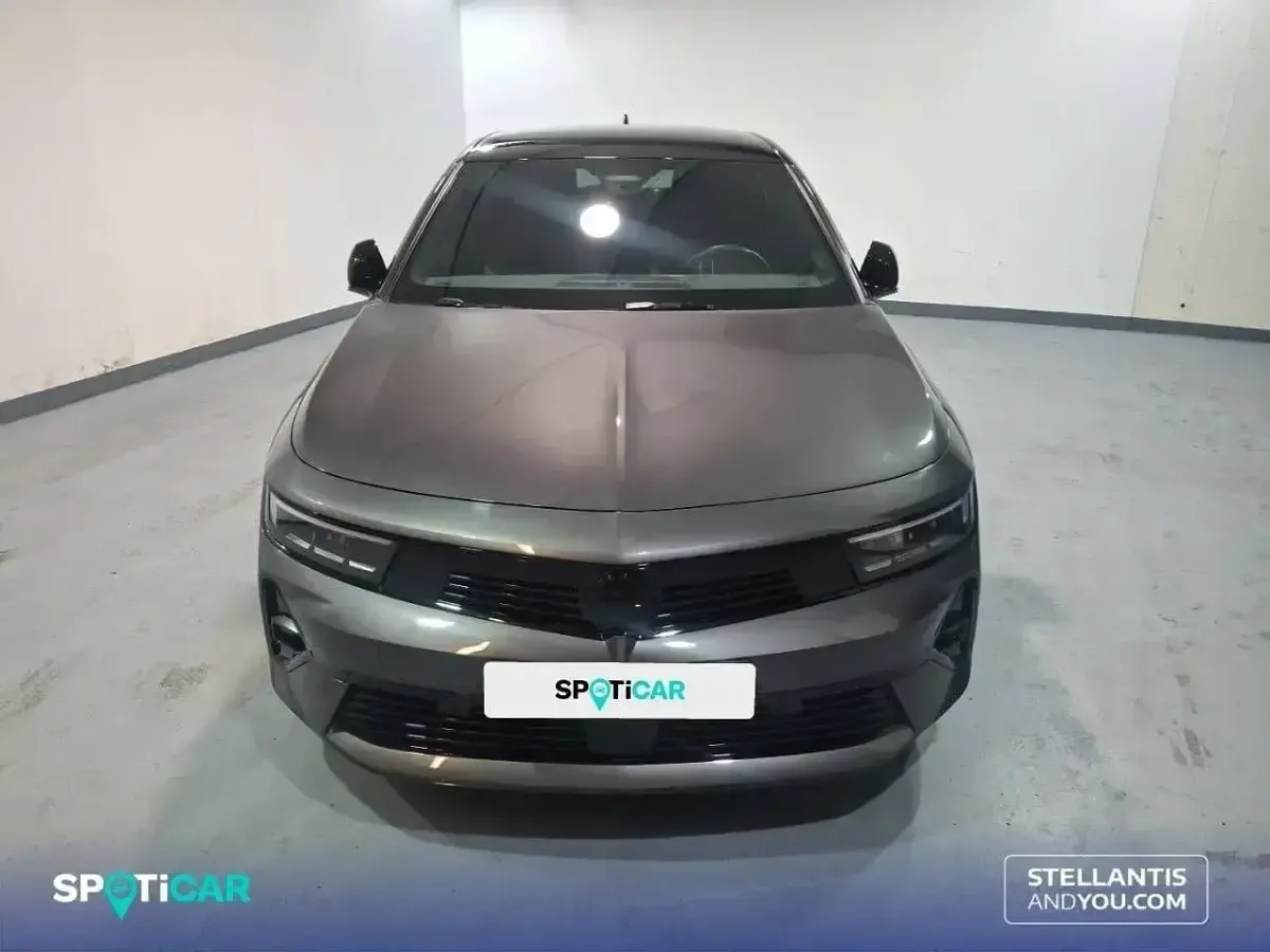 Usado Opel Astra 130 CV (95 kW) 2025 Gris Utilitario