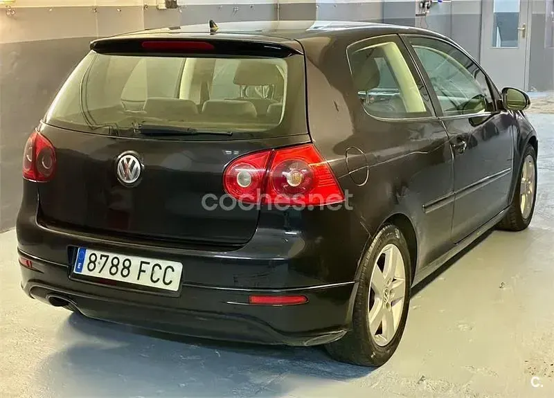 Usado VW Golf IV Trendline 105 CV (77 kW) 2006 Azul Berlina