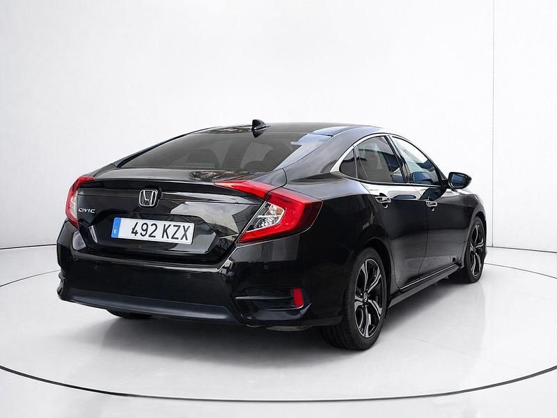 Usado Honda Civic Elegance 182 CV (133 kW) 2019 Negro Berlina