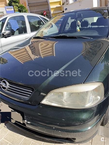 Usado Opel Astra Comfort 100 CV (73 kW) 2001 Verde Berlina