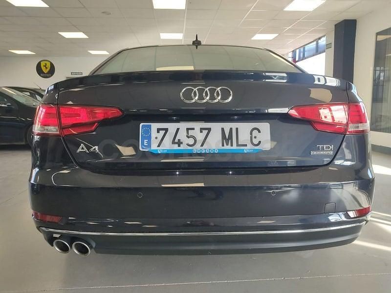 Usado Audi A4 190 CV (139 kW) 2017 Azul Berlina