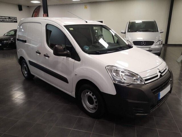 Usado Citroën Berlingo 100 CV (73 kW) 2017 Blanco Monovolumen