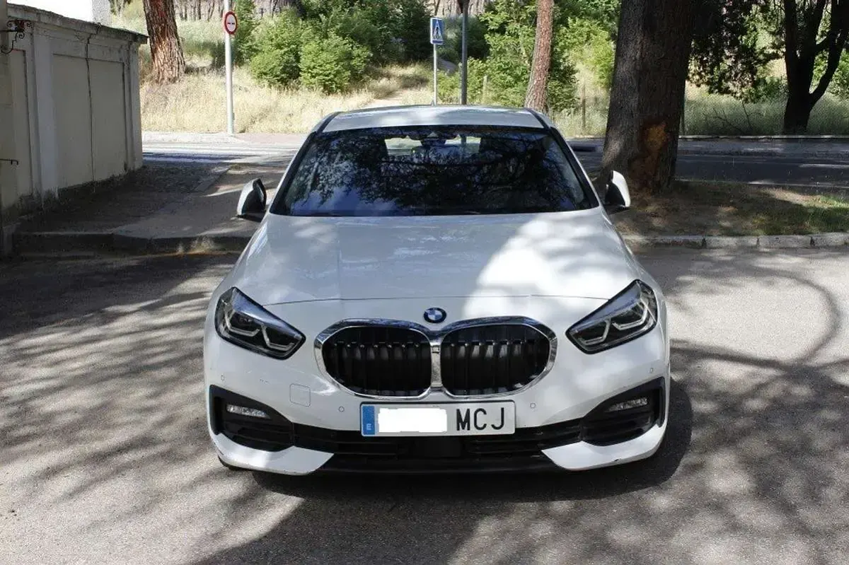 Usado BMW 118 136 CV (100 kW) 2022 Blanco Utilitario