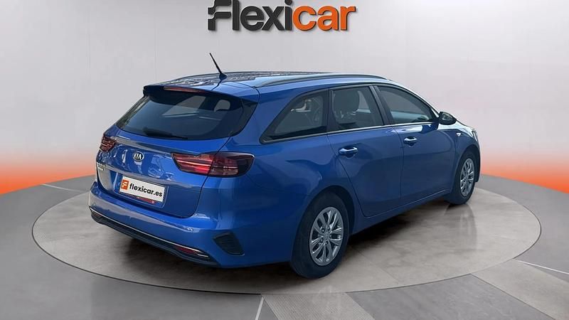Usado Kia Ceed 120 CV (88 kW) 2020 Azul Utilitario