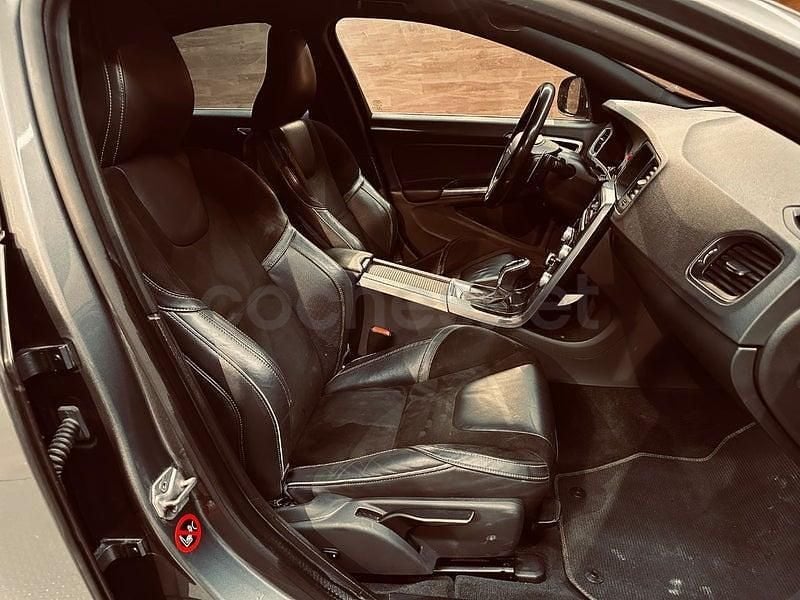 Usado Volvo S60 R-Design Momentum 225 CV (165 kW) 2015 Gris Berlina