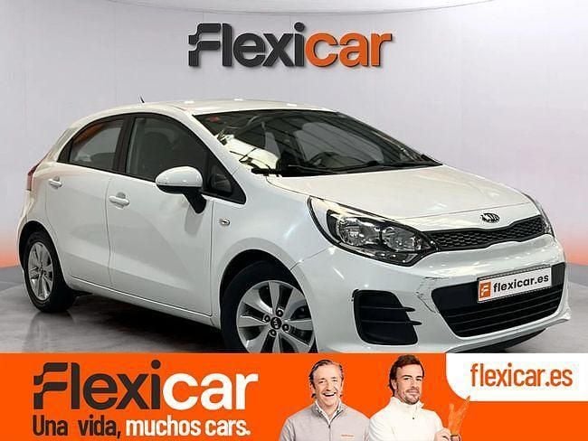 Blanco Usado 2017 Kia Rio Berlina | 11.490 € (Precio justo) - Imagen 1/4