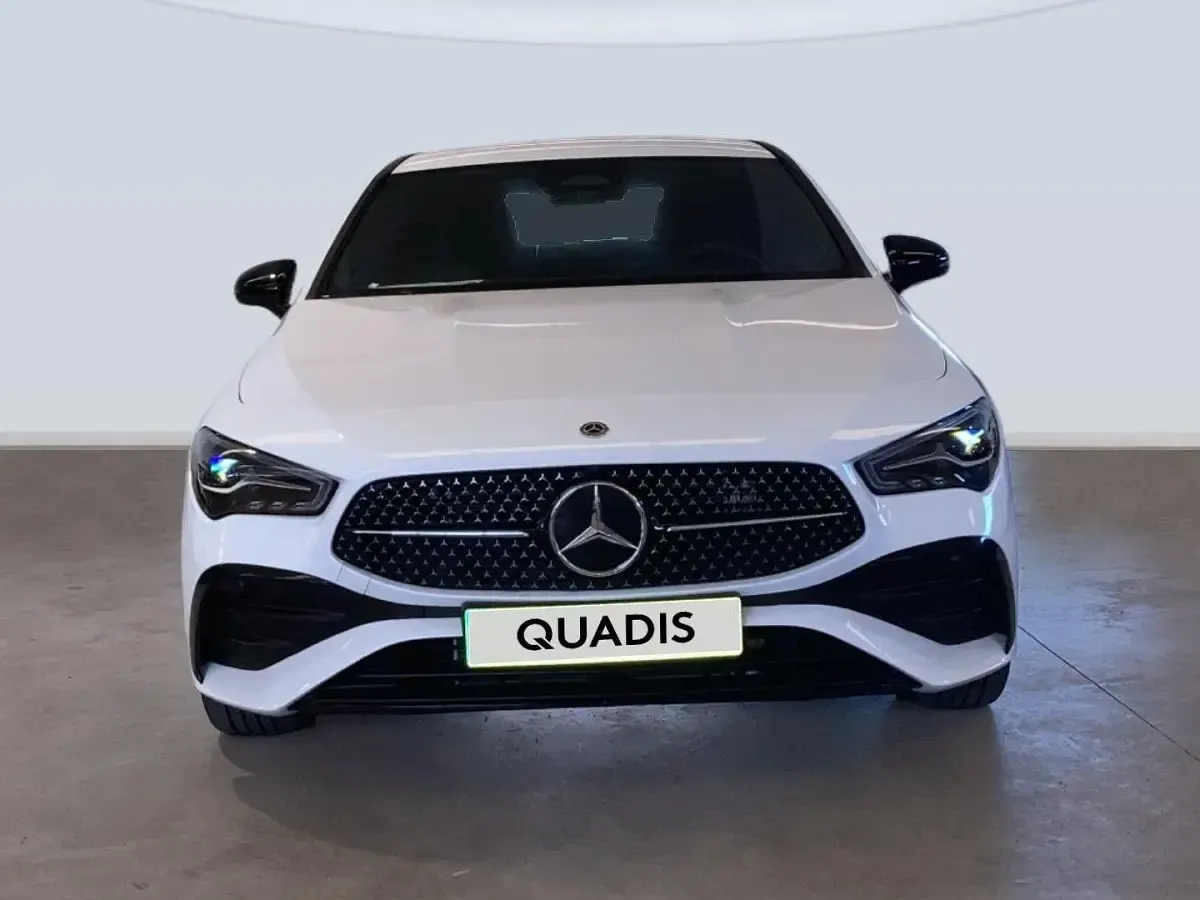 Usado Mercedes CLA250e 218 CV (160 kW) 2024 Blanco Coupe