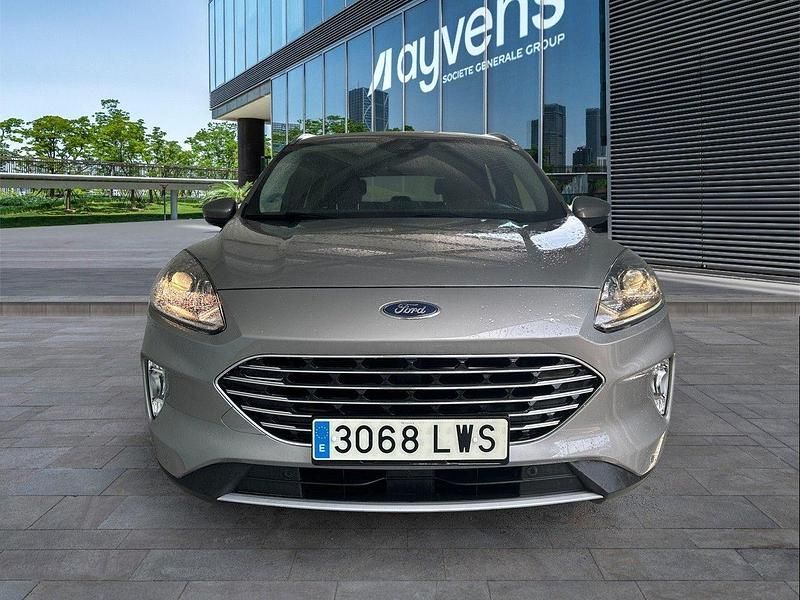 Usado Ford Kuga Titanium 190 CV (139 kW) 2022 Plateado SUV