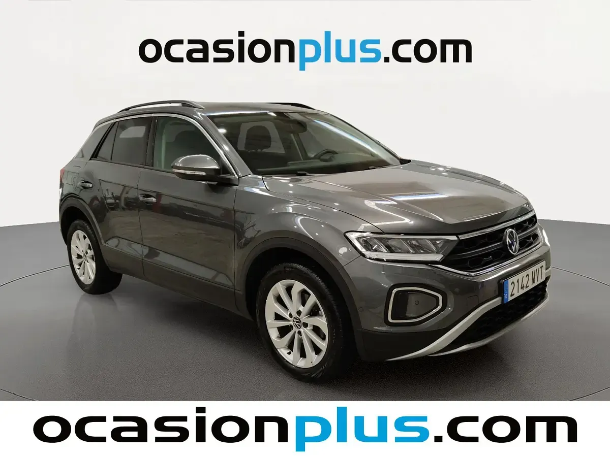 Usado VW T-Roc Life 116 CV (85 kW) 2024 Gris SUV