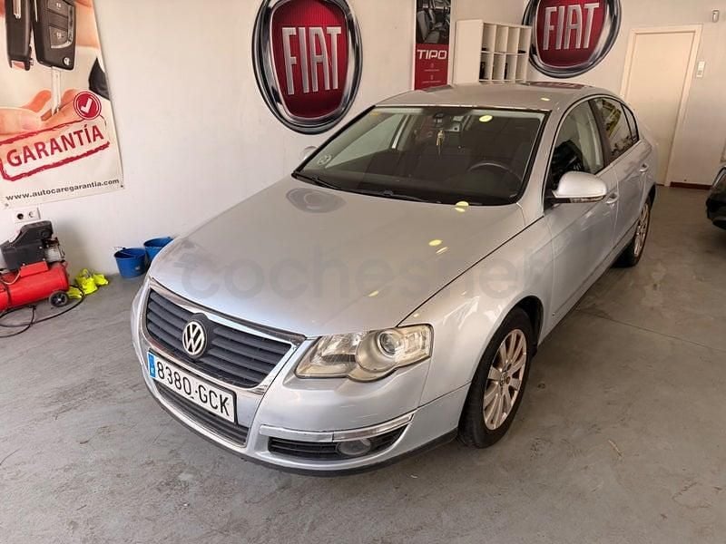 Usado VW Passat Advance 140 CV (102 kW) 2009 Gris / plata Berlina