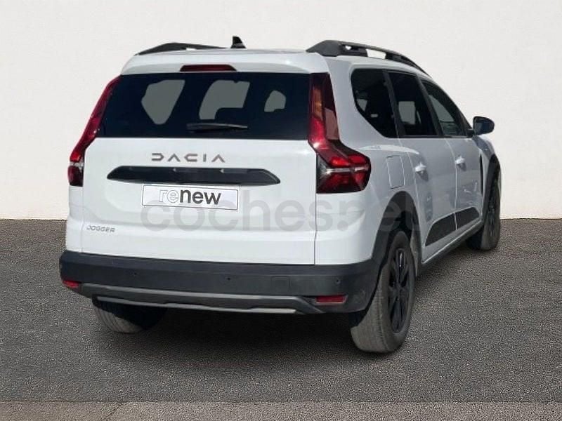 Usado Dacia Jogger Extreme 110 CV (80 kW) 2024 Blanco Monovolumen