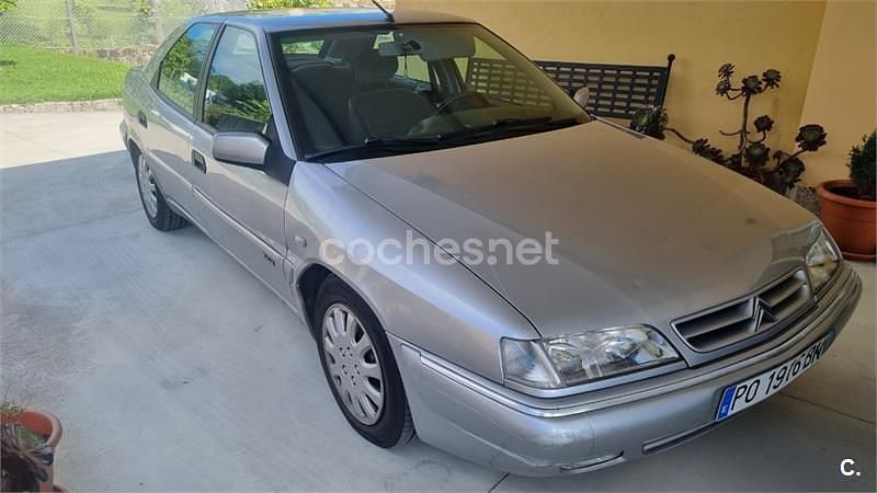 Usado Citroën Xantia Exclusive 90 CV (66 kW) 1999 Gris / plata Berlina