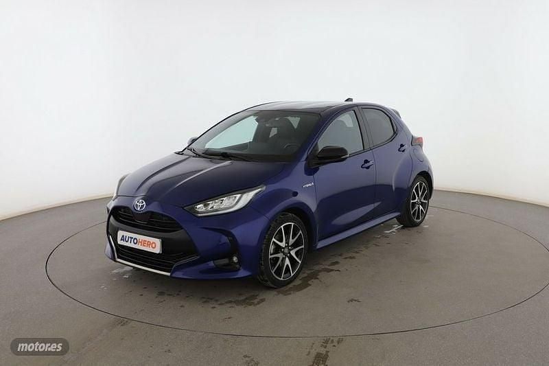 Azul Usado 2020 Toyota Yaris Hybrid Plus Berlina | 18.599 € (Un poco caro) - Imagen 1/3