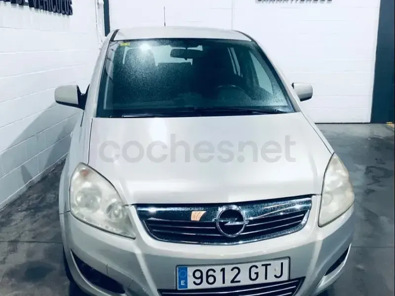 Usado Opel Zafira 110 CV (80 kW) 2010 Beige Monovolumen