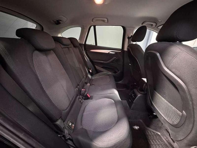 Usado BMW X1 Sport Line 116 CV (85 kW) 2019 Gris SUV