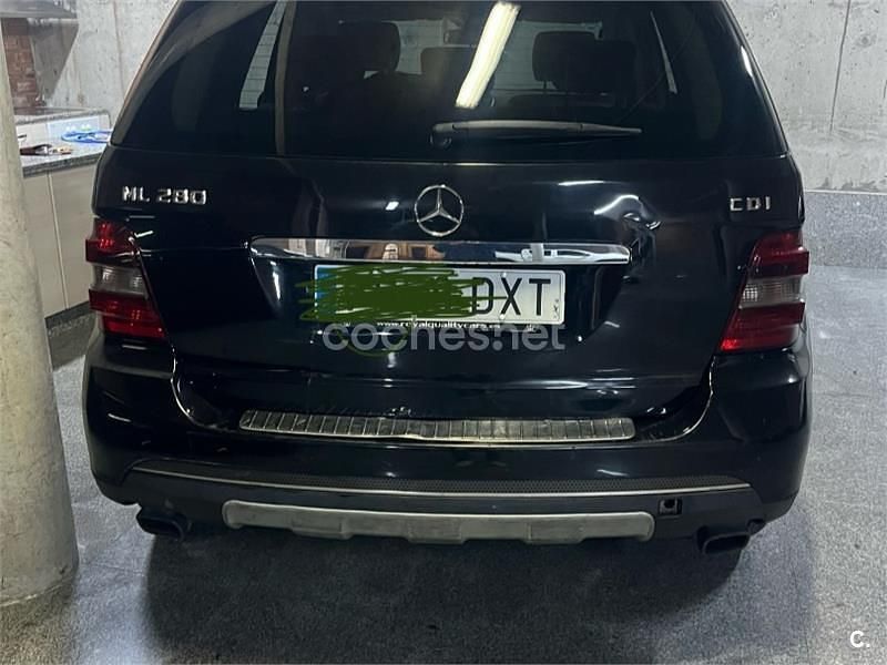 Usado Mercedes ML280 190 CV (139 kW) 2006 Negro SUV