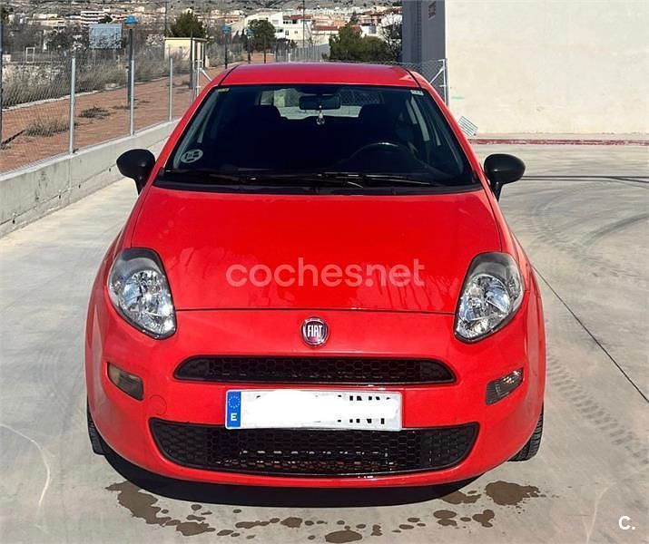 Rojo Usado 2013 Fiat Punto Easy Berlina | 4500 € (Buen precio) - Imagen 1/4