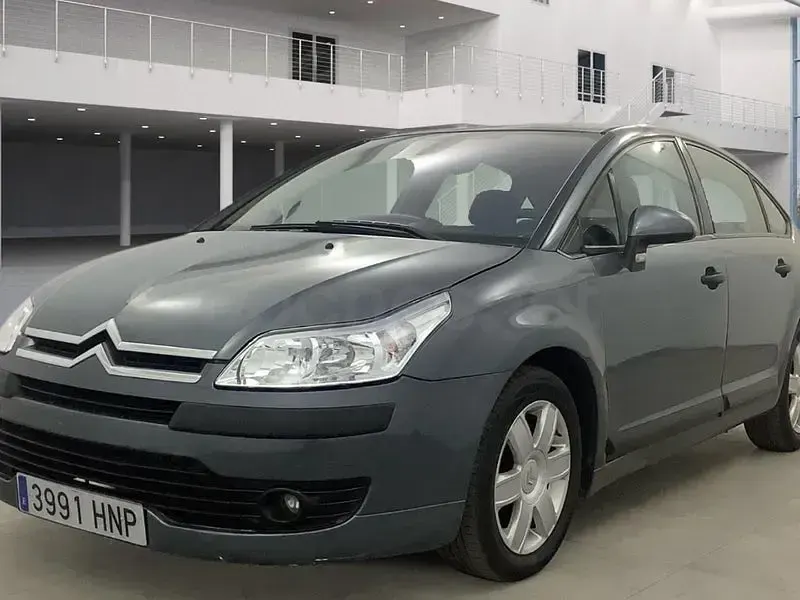 Usado Citroën C4 110 CV (80 kW) 2013 Gris / plata Berlina