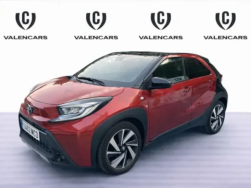 Usado Toyota Aygo X Edition 72 CV (52 kW) 2022 Rojo SUV