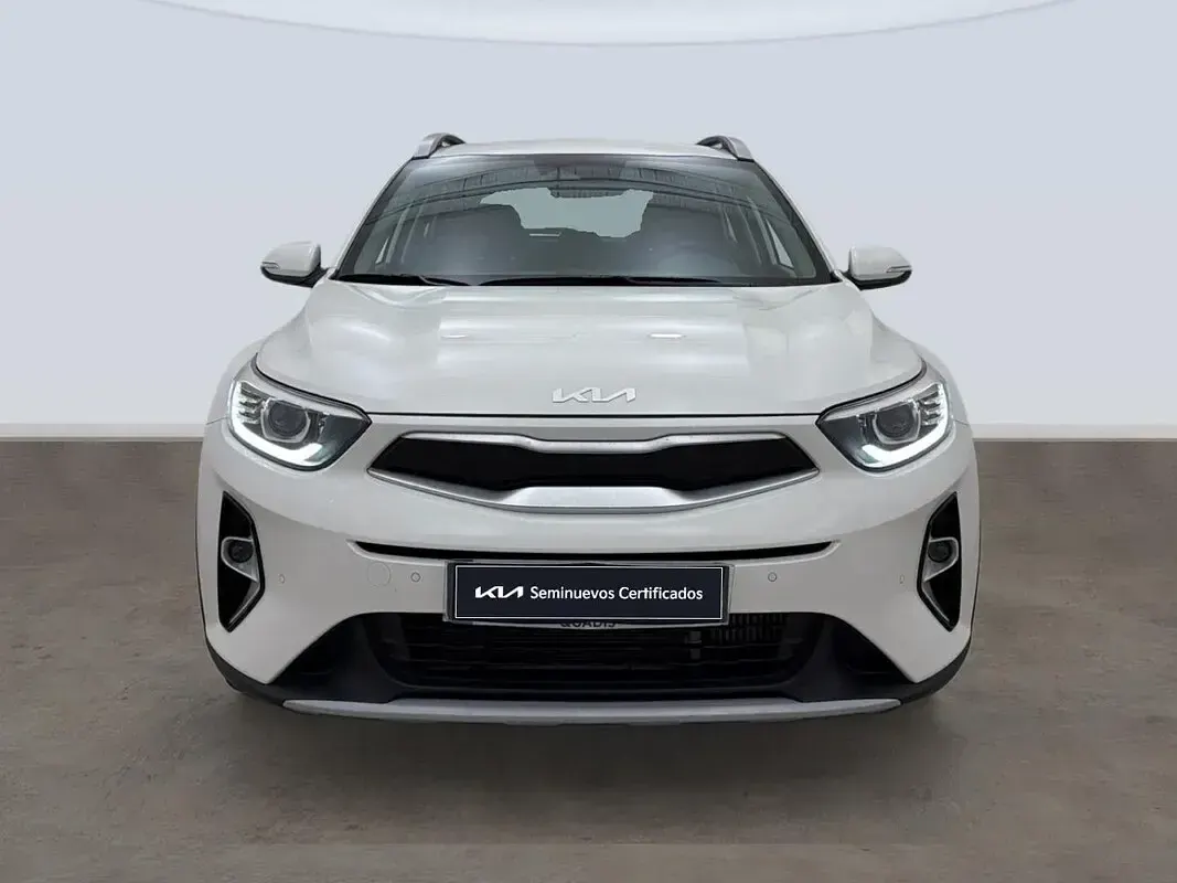 Usado Kia Stonic 100 CV (73 kW) 2025 Blanco SUV