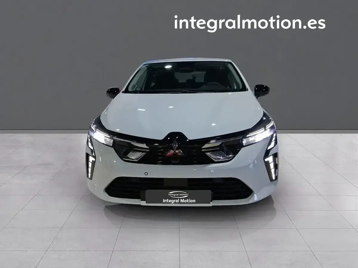 Nuevo Mitsubishi Colt Motion 100 CV (73 kW) 2026 Blanco Utilitario