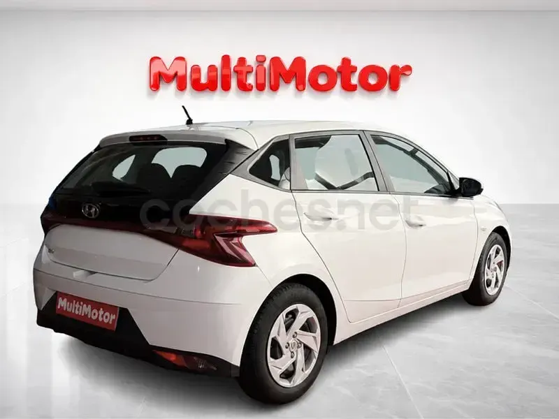 Usado Hyundai i20 84 CV (61 kW) 2021 Blanco Utilitario