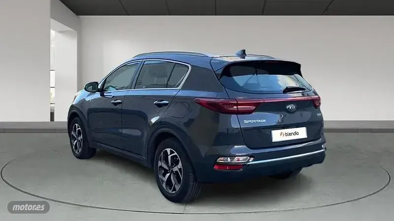 Usado Kia Sportage 136 CV (100 kW) 2019 Gris SUV