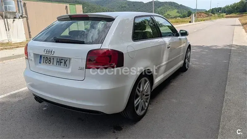 Usado Audi A3 Ambition 140 CV (102 kW) 2011 Blanco Utilitario