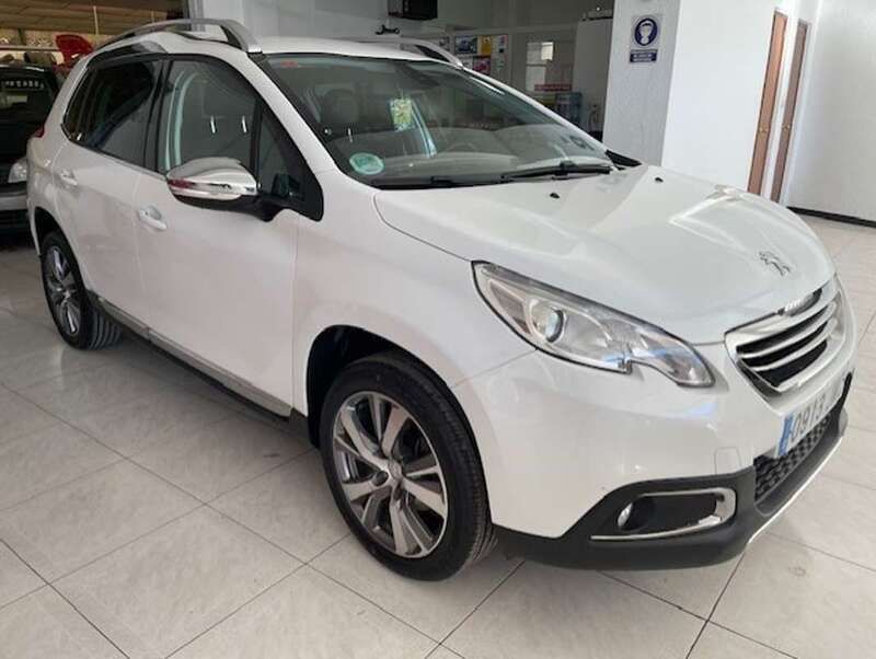 Usado Peugeot 2008 Allure 110 CV (80 kW) 2016 Blanco SUV