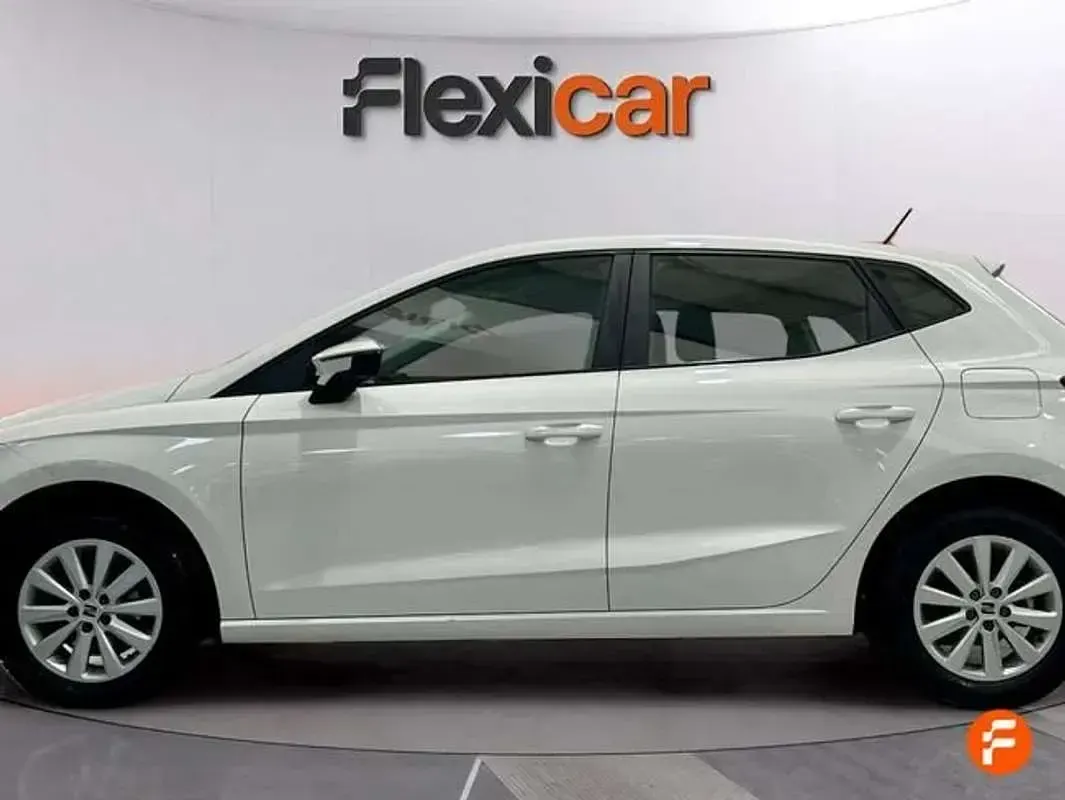 Usado Seat Ibiza Style 110 CV (80 kW) 2023 Blanco Utilitario