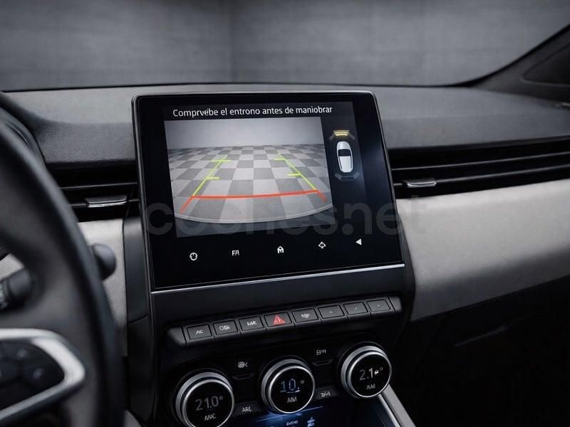 Usado Renault Clio V Techno 100 CV (73 kW) 2023 Gris / plata Berlina