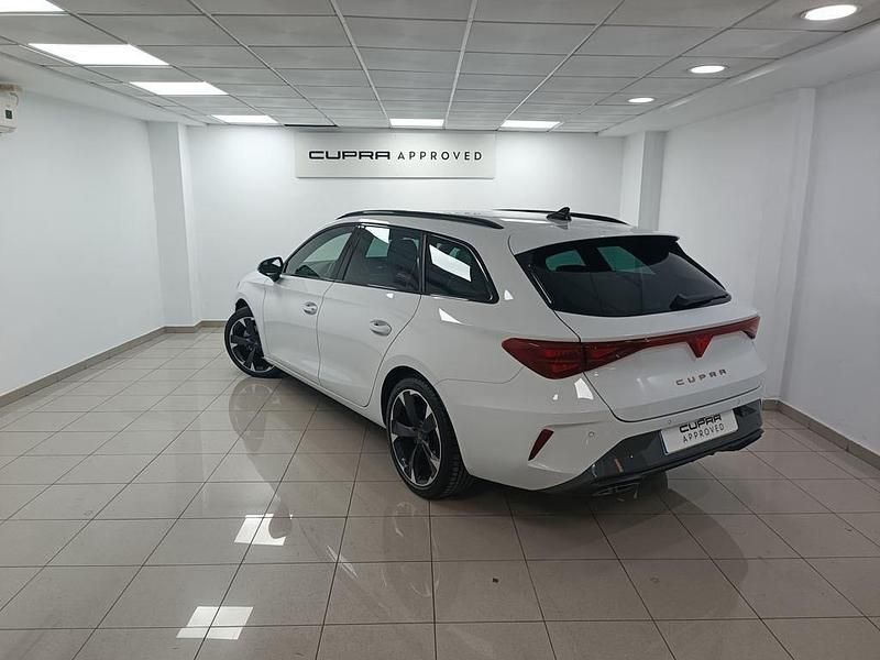 Usado Cupra Leon 150 CV (110 kW) 2024 Blanco Familiar