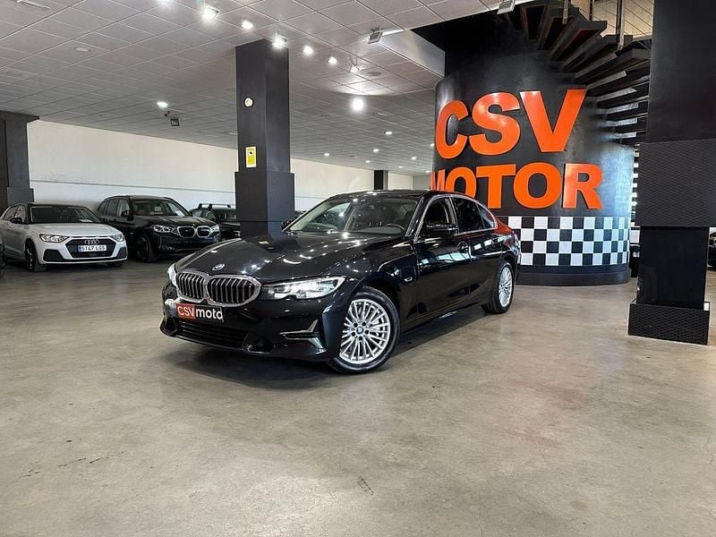 Usado BMW 330e Luxury Line 295 CV (216 kW) 2022 Negro Berlina