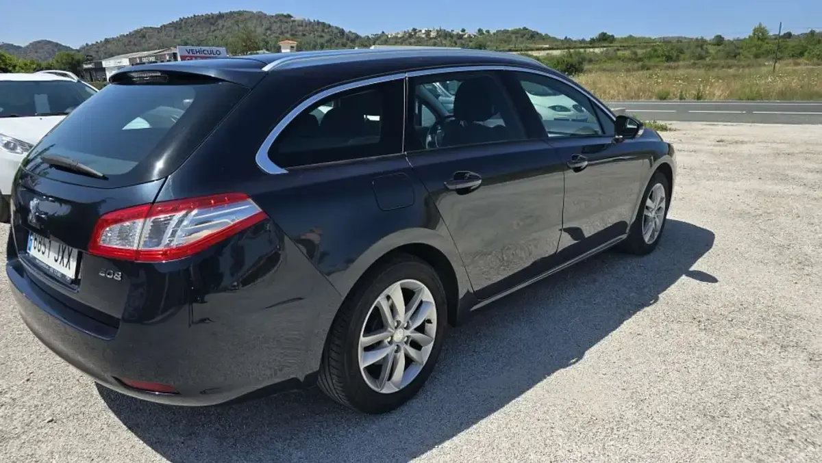 Usado Peugeot 508 SW Active 150 CV (110 kW) 2017 Azul Familiar