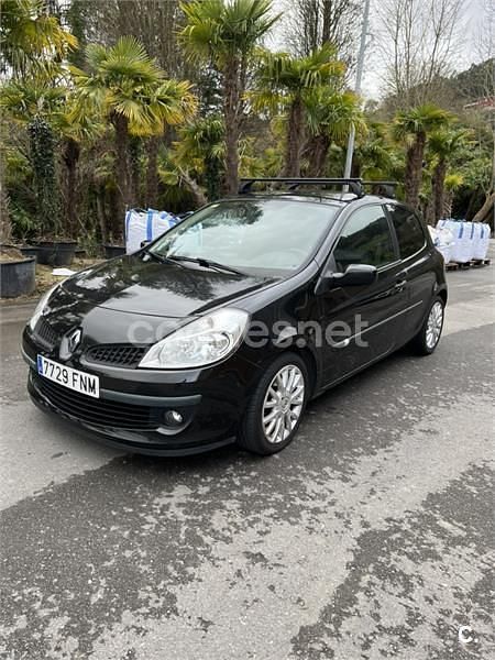Usado Renault Clio II 100 CV (73 kW) 2007 Negro Berlina
