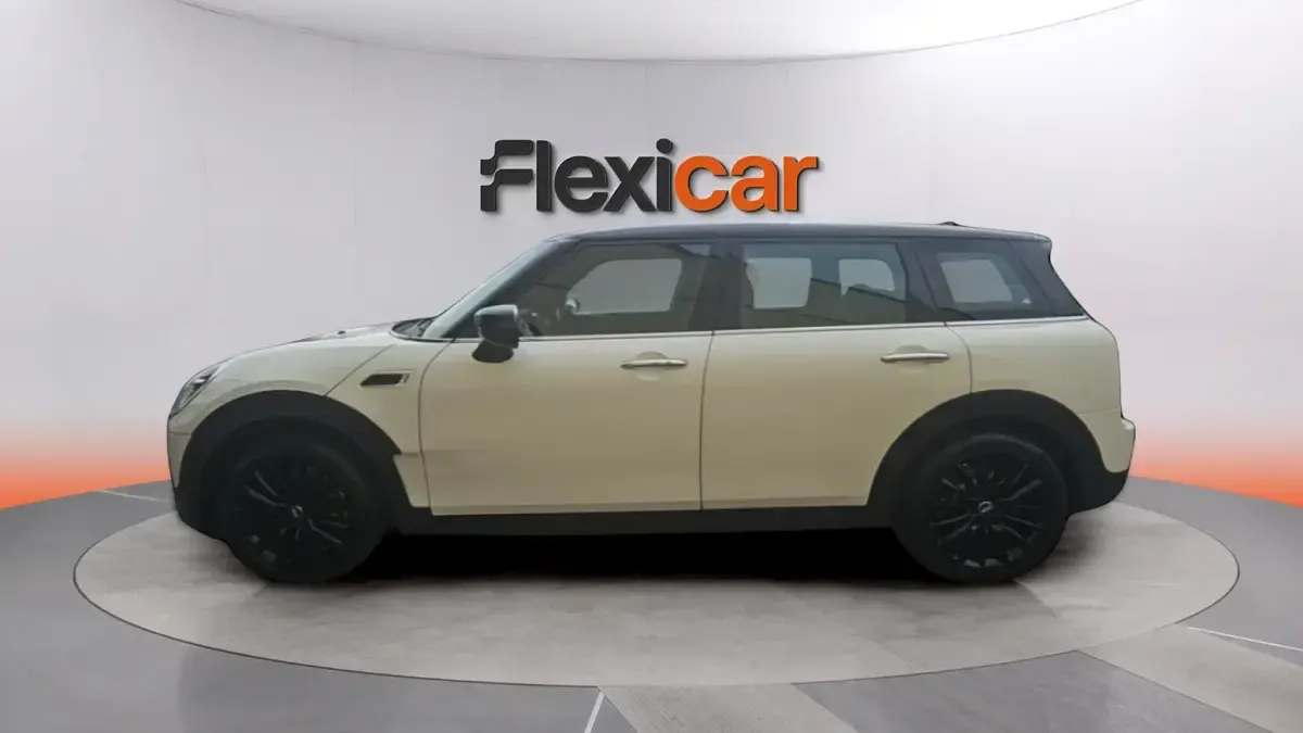 Usado Mini One Clubman 102 CV (75 kW) 2019 Beige Familiar