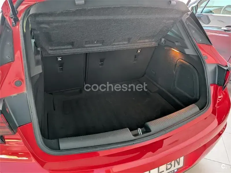 Usado Opel Astra Dynamic 136 CV (100 kW) 2019 Rojo Berlina
