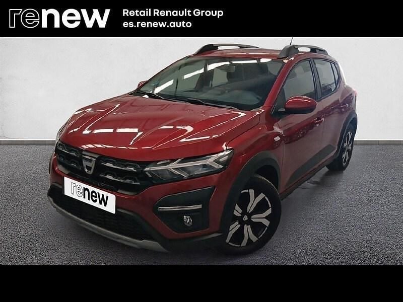 Usado Dacia Sandero Comfort 101 CV (74 kW) 2022 Rojo Berlina
