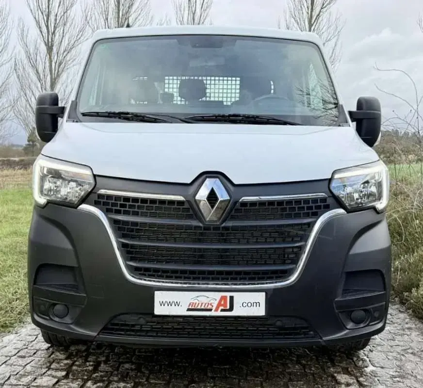 Usado Renault Master 135 CV (99 kW) 2021 Blanco Monovolumen